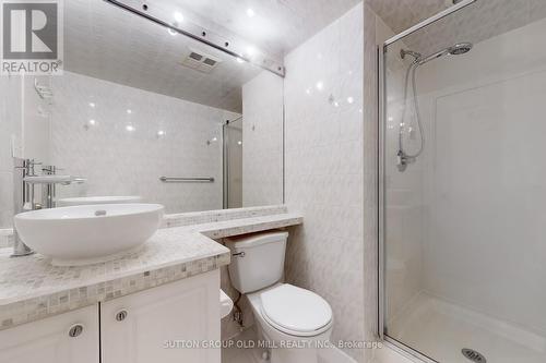 1402 - 2269 Lake Shore Boulevard W, Toronto, ON - Indoor Photo Showing Bathroom