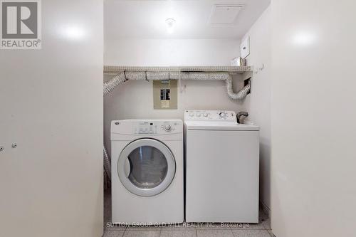 1402 - 2269 Lake Shore Boulevard W, Toronto, ON - Indoor Photo Showing Laundry Room