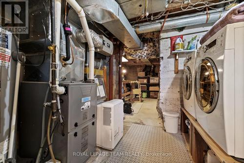 251 Iona Street, Ottawa, ON - Indoor Photo Showing Laundry Room