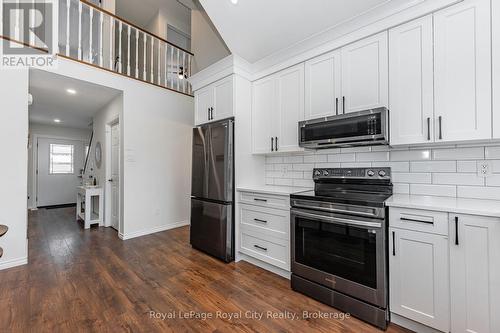 10 Freshmeadow Way, Guelph (Parkwood Gardens), ON - Indoor Photo Showing Kitchen