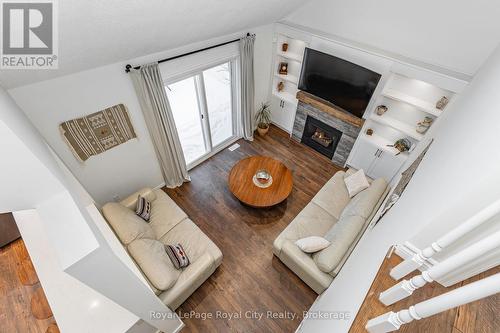 10 Freshmeadow Way, Guelph (Parkwood Gardens), ON - Indoor With Fireplace