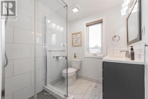 10 Freshmeadow Way, Guelph (Parkwood Gardens), ON - Indoor Photo Showing Bathroom