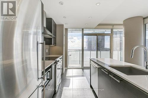 1413 - 1 Market Street, Toronto, ON - Indoor Photo Showing Kitchen With Upgraded Kitchen