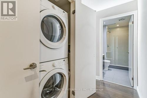 1413 - 1 Market Street, Toronto, ON - Indoor Photo Showing Laundry Room