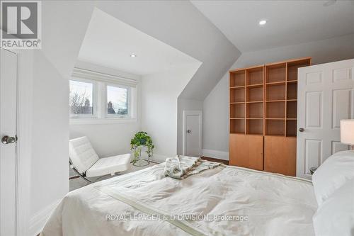 220 Fern Avenue, Toronto, ON - Indoor Photo Showing Bedroom