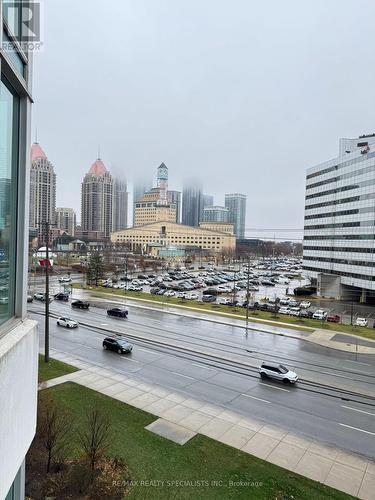 517 - 220 Burnhamthorpe Road W, Mississauga, ON - Outdoor With View