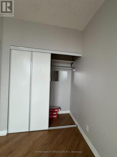 517 - 220 Burnhamthorpe Road W, Mississauga, ON - Indoor Photo Showing Other Room