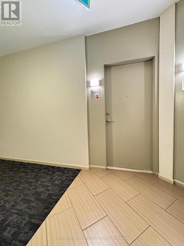 517 - 220 Burnhamthorpe Road W, Mississauga, ON - Indoor Photo Showing Other Room