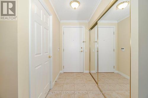 1705 - 35 Kingsbridge Garden Circle, Mississauga, ON - Indoor Photo Showing Other Room