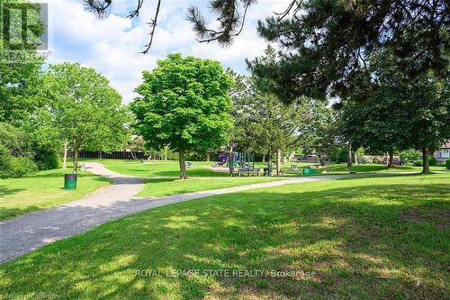 64 Deerhurst Road, Hamilton, ON 