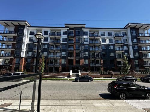 608 5504 Brydon Crescent, Langley, BC - Outdoor With Facade