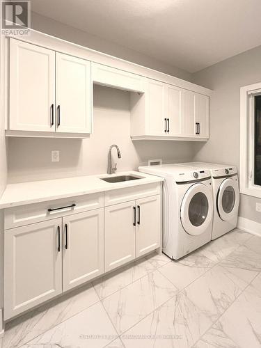 877 Eagletrace Drive, London, ON - Indoor Photo Showing Laundry Room