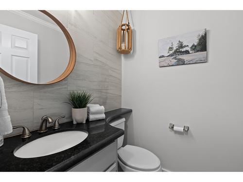 8484 215B Street, Langley, BC - Indoor Photo Showing Bathroom