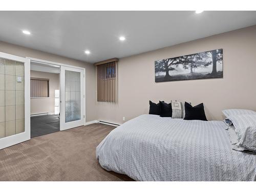 8484 215B Street, Langley, BC - Indoor Photo Showing Bedroom