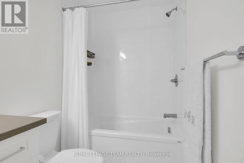 313 Raheen Court, Ottawa, ON - Indoor Photo Showing Bathroom