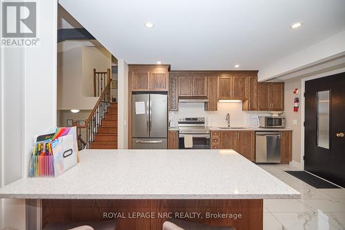 13 Byrne Boulevard, St. Catharines (461 - Glendale/Glenridge), ON - Indoor Photo Showing Kitchen