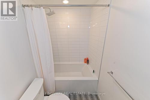 221 - 25 Richmond Street E, Toronto, ON - Indoor Photo Showing Bathroom