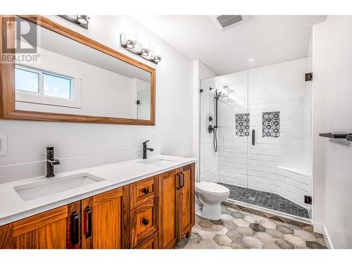 10010 Kel Win Road, Lake Country, BC - Indoor Photo Showing Bathroom