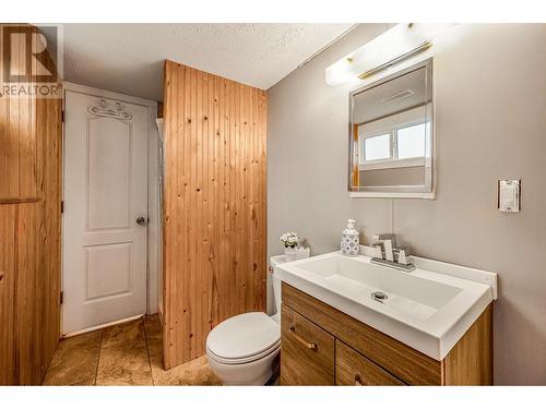 10010 Kel Win Road, Lake Country, BC - Indoor Photo Showing Bathroom