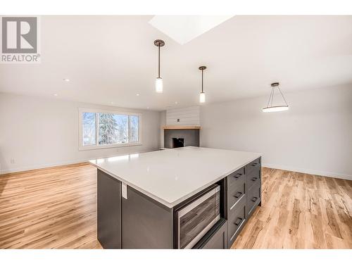 10010 Kel Win Road, Lake Country, BC - Indoor Photo Showing Kitchen