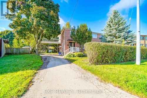 250 Mcconvey Drive, Richmond Hill, ON - Outdoor