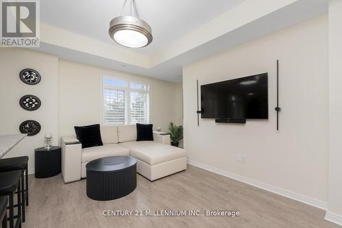 51 - 180 Howden Boulevard N, Brampton, ON - Indoor Photo Showing Living Room