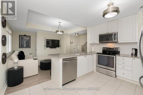 51 - 180 Howden Boulevard N, Brampton, ON - Indoor Photo Showing Kitchen