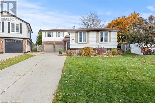 38 Brett Court, Hamilton, ON - Outdoor With Facade