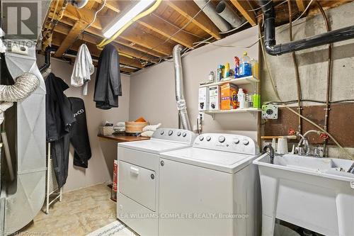 38 Brett Court, Hamilton, ON - Indoor Photo Showing Laundry Room