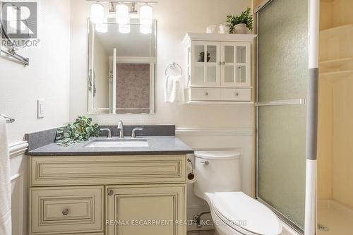 911 - 5280 Lakeshore Road, Burlington, ON - Indoor Photo Showing Bathroom