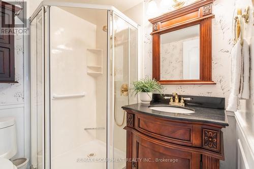 911 - 5280 Lakeshore Road, Burlington, ON - Indoor Photo Showing Bathroom