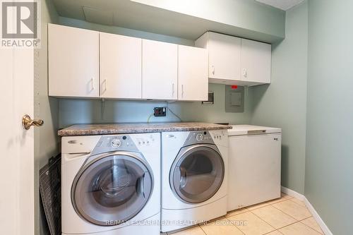 911 - 5280 Lakeshore Road, Burlington, ON - Indoor Photo Showing Laundry Room