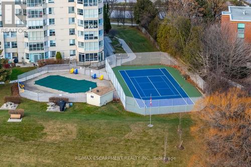 911 - 5280 Lakeshore Road, Burlington, ON - Outdoor