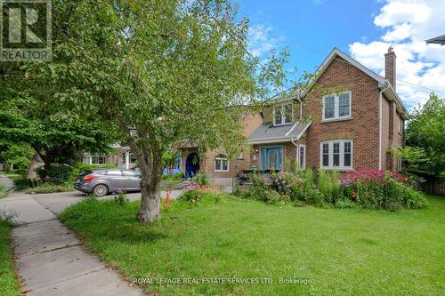 39 Court Street N, Milton, ON - Outdoor With Facade