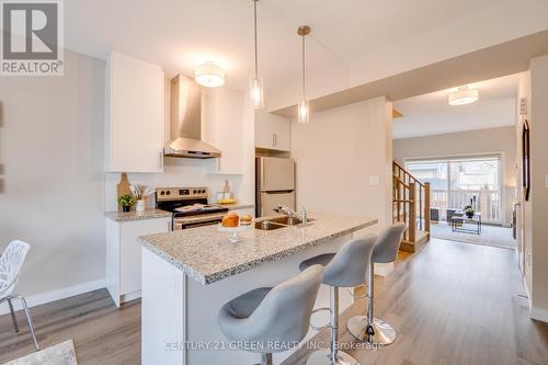 3 - 270 Melvin Avenue, Hamilton, ON - Indoor Photo Showing Kitchen With Double Sink With Upgraded Kitchen