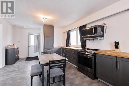 1292 Old Hwy 69 North, Val Caron, ON - Indoor Photo Showing Kitchen