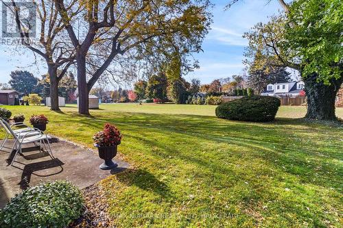 6235 Brookfield Avenue, Niagara Falls (216 - Dorchester), ON - Outdoor