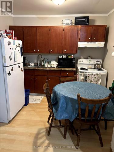 130 Killaly Street E, Port Colborne (875 - Killaly East), ON - Indoor Photo Showing Kitchen