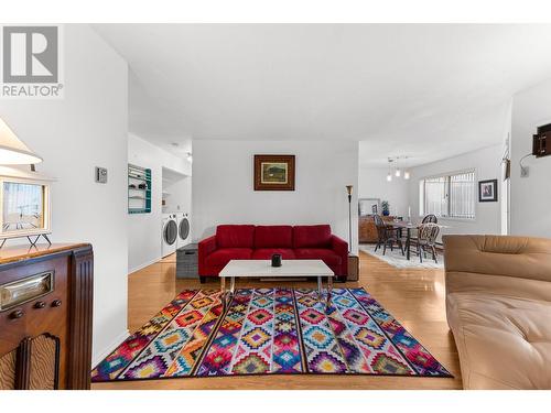 1830 Atkinson Street Unit# 103, Penticton, BC - Indoor Photo Showing Living Room