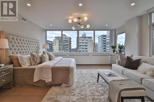 806 - 500 Avenue Road, Toronto, ON - Indoor Photo Showing Bedroom