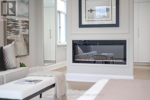 806 - 500 Avenue Road, Toronto, ON - Indoor Photo Showing Living Room With Fireplace