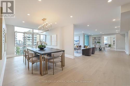 806 - 500 Avenue Road, Toronto, ON - Indoor Photo Showing Dining Room