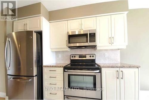 1926 - 80 Harrison Garden Boulevard, Toronto, ON - Indoor Photo Showing Kitchen