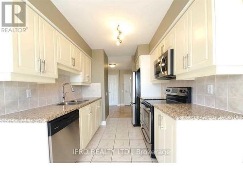 1926 - 80 Harrison Garden Boulevard, Toronto, ON - Indoor Photo Showing Kitchen With Double Sink