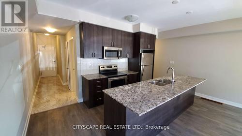 9 - 31 Florence Street, Toronto, ON - Indoor Photo Showing Kitchen With Stainless Steel Kitchen With Double Sink With Upgraded Kitchen