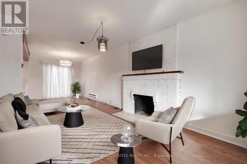 882 Davenport Road, Toronto, ON - Indoor Photo Showing Living Room With Fireplace