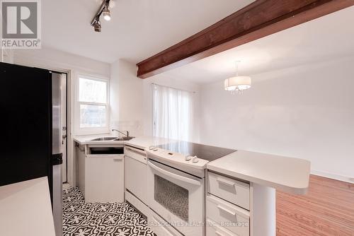 882 Davenport Road, Toronto, ON - Indoor Photo Showing Kitchen