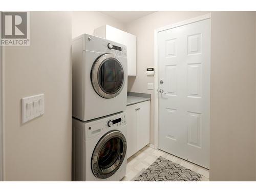 3788 Bird Place Unit# 145, Kelowna, BC - Indoor Photo Showing Laundry Room