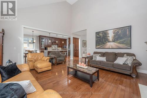 22 Joymar Drive, Mississauga, ON - Indoor Photo Showing Living Room