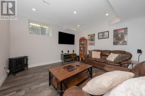 22 Joymar Drive, Mississauga, ON - Indoor Photo Showing Living Room